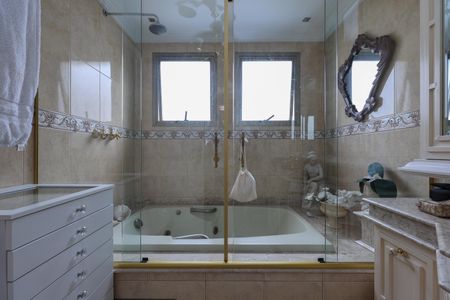 Apartamento à venda com 165m², 3 quartos e 3 vagas Apartamento à venda com 165m², 3 quartos e 3 vagasSuíte 1