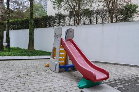 Apartamento à venda com 165m², 3 quartos e 3 vagas Apartamento à venda com 165m², 3 quartos e 3 vagasÁrea comum