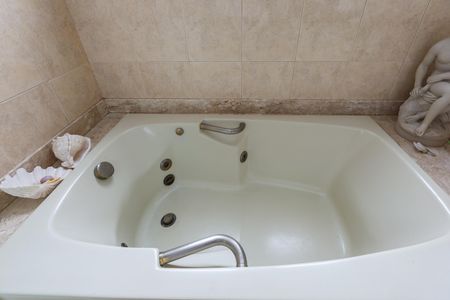 Apartamento à venda com 165m², 3 quartos e 3 vagas Apartamento à venda com 165m², 3 quartos e 3 vagasSuíte 1