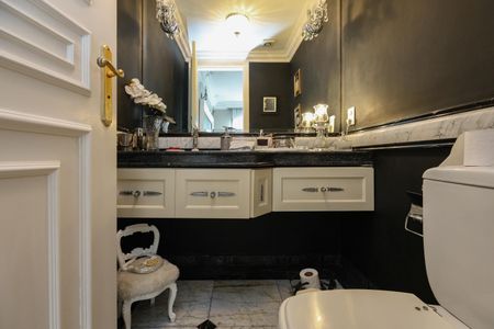 Apartamento à venda com 165m², 3 quartos e 3 vagas Apartamento à venda com 165m², 3 quartos e 3 vagasLavabo