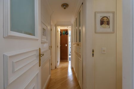 Apartamento à venda com 165m², 3 quartos e 3 vagas Apartamento à venda com 165m², 3 quartos e 3 vagasCorredor