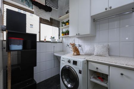 Apartamento à venda com 165m², 3 quartos e 3 vagas Apartamento à venda com 165m², 3 quartos e 3 vagasÁrea de Serviço