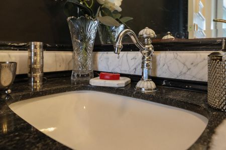 Apartamento à venda com 165m², 3 quartos e 3 vagas Apartamento à venda com 165m², 3 quartos e 3 vagasLavabo