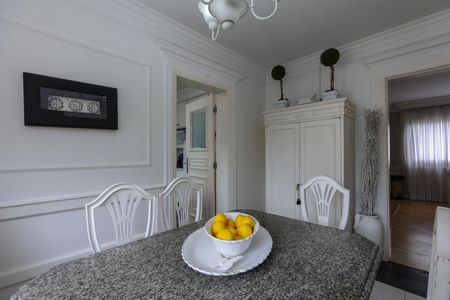 Apartamento à venda com 165m², 3 quartos e 3 vagas Apartamento à venda com 165m², 3 quartos e 3 vagasCopa