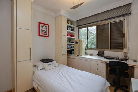 Apartamento à venda com 165m², 3 quartos e 3 vagas Apartamento à venda com 165m², 3 quartos e 3 vagasSuíte 2