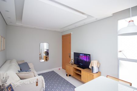 Sala de apartamento para alugar com 2 quartos, 48m² em Cabral, Contagem