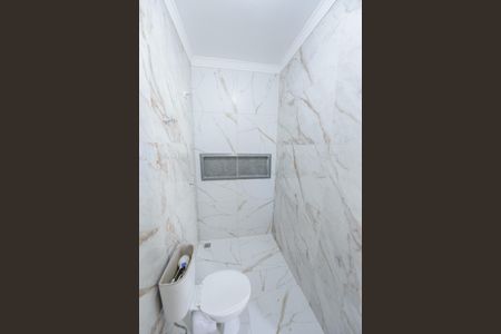 Casa de condomínio para alugar com 75m², 2 quartos e 2 vagasBanheiro da Suíte