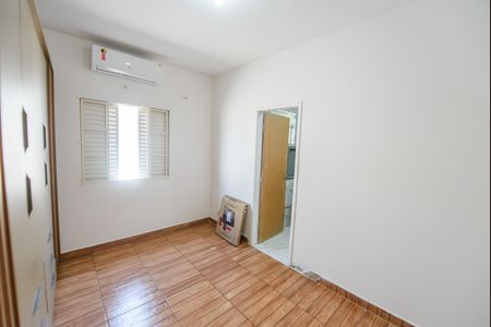 Casa de condomínio para alugar com 75m², 2 quartos e 2 vagasSuíte