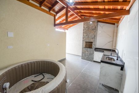 Casa de condomínio para alugar com 75m², 2 quartos e 2 vagasQuintal e área de lazer