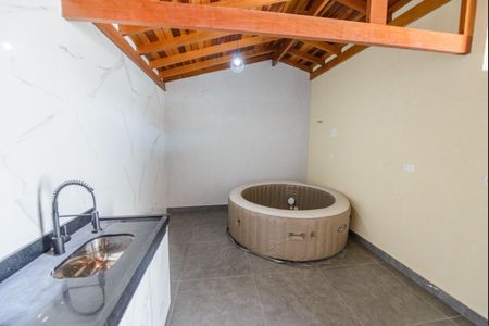 Casa de condomínio para alugar com 75m², 2 quartos e 2 vagasQuintal e área de lazer