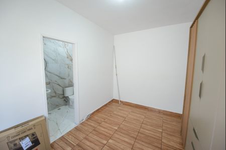 Casa de condomínio para alugar com 75m², 2 quartos e 2 vagasSuíte