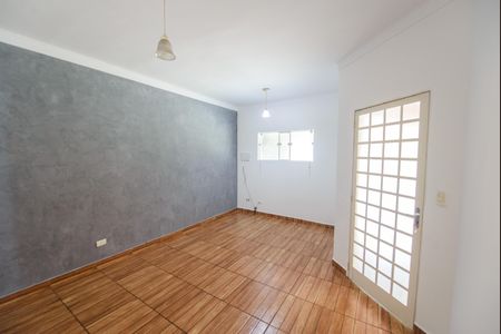 Casa de condomínio para alugar com 75m², 2 quartos e 2 vagasSala