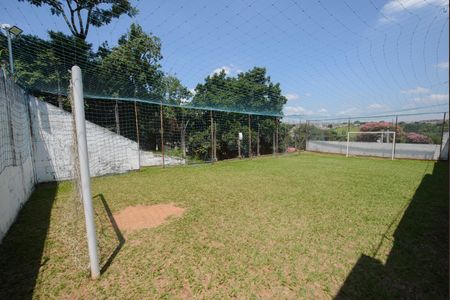 Casa de condomínio para alugar com 75m², 2 quartos e 2 vagasÁrea comum - Campo de futebol