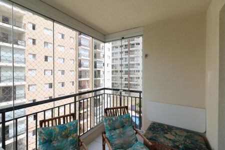 Apartamento para alugar com 81m², 3 quartos e 1 vaga Apartamento para alugar com 81m², 3 quartos e 1 vagaVaranda