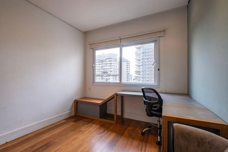 Apartamento para alugar com 152m², 3 quartos e 2 vagas Apartamento para alugar com 152m², 3 quartos e 2 vagasQuarto 3