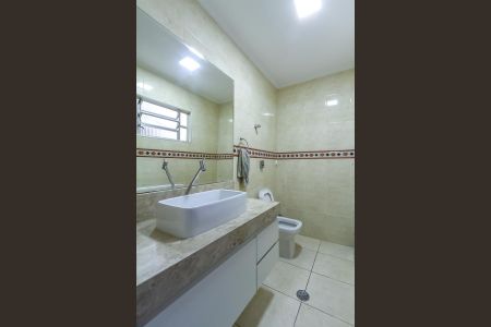 Casa à venda com 200m², 3 quartos e 2 vagasLavabo