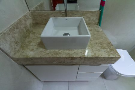 Casa à venda com 200m², 3 quartos e 2 vagasBanheiro da Suíte