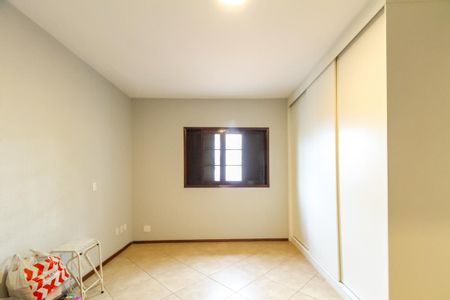 Casa à venda com 200m², 3 quartos e 2 vagasQuarto 1