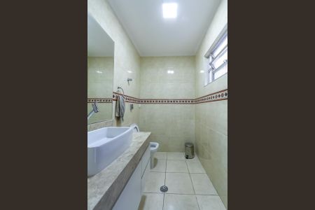 Casa à venda com 200m², 3 quartos e 2 vagasLavabo