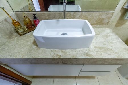 Casa à venda com 200m², 3 quartos e 2 vagasLavabo