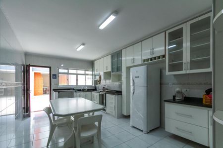 Casa à venda com 200m², 3 quartos e 2 vagasCozinha