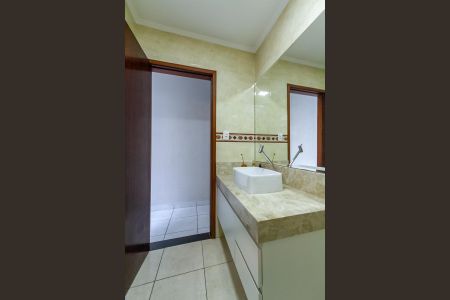 Casa à venda com 200m², 3 quartos e 2 vagasLavabo