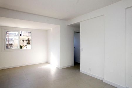 Sala de apartamento à venda com 2 quartos, 55m² em Farroupilha, Porto Alegre