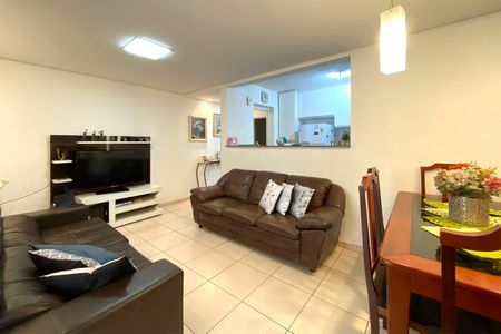 Sala de apartamento à venda com 3 quartos, 70m² em Santa Efigênia, Belo Horizonte