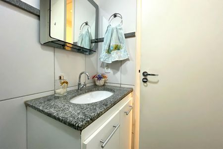 Apartamento à venda com 70m², 3 quartos e 2 vagas Apartamento à venda com 70m², 3 quartos e 2 vagasBanheiro
