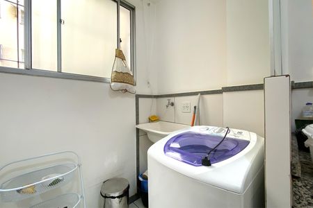 Apartamento à venda com 70m², 3 quartos e 2 vagas Apartamento à venda com 70m², 3 quartos e 2 vagasÁrea de Serviço