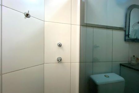 Apartamento à venda com 70m², 3 quartos e 2 vagas Apartamento à venda com 70m², 3 quartos e 2 vagasBanheiro