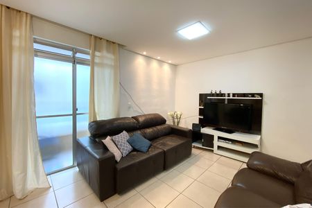 Apartamento à venda com 70m², 3 quartos e 2 vagas Apartamento à venda com 70m², 3 quartos e 2 vagasSala