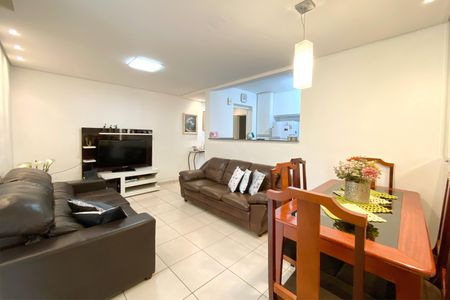 Apartamento à venda com 70m², 3 quartos e 2 vagas Apartamento à venda com 70m², 3 quartos e 2 vagasSala