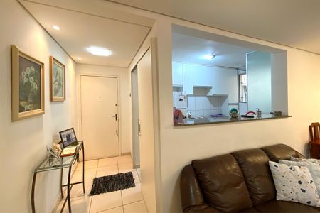 Apartamento à venda com 70m², 3 quartos e 2 vagas Apartamento à venda com 70m², 3 quartos e 2 vagasHall de entrada