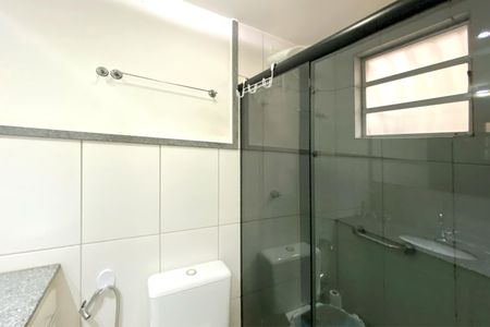 Apartamento à venda com 70m², 3 quartos e 2 vagas Apartamento à venda com 70m², 3 quartos e 2 vagasBanheiro da Suíte