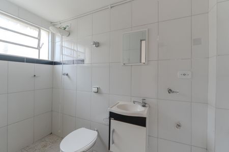 Banheiro de kitnet/studio para alugar com 1 quarto, 24m² em Bela Vista, São Paulo