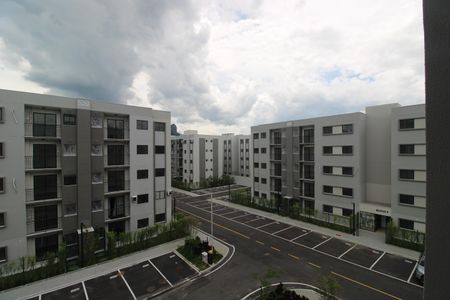 Sala - Varanda de apartamento para alugar com 2 quartos, 42m² em Jacarepaguá/ Bairro Olincapica , Rio de Janeiro