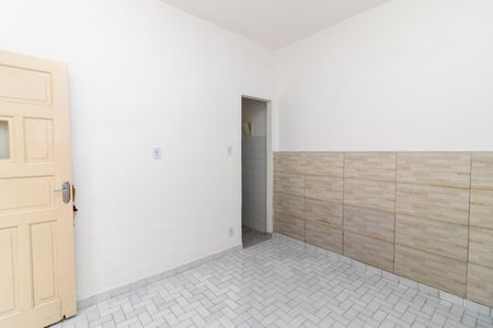 Sala de casa para alugar com 1 quarto, 40m² em Bento Ribeiro, Rio de Janeiro