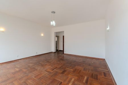 Apartamento para alugar com 160m², 4 quartos e sem vaga Apartamento para alugar com 160m², 4 quartos e sem vagaSala