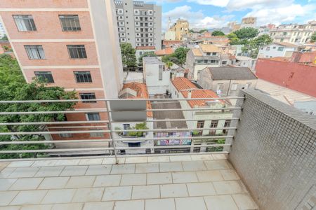 Apartamento para alugar com 160m², 4 quartos e sem vaga Apartamento para alugar com 160m², 4 quartos e sem vagaSacada