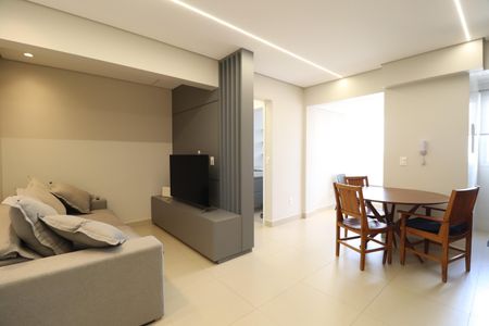 Sala de apartamento para alugar com 2 quartos, 61m² em Novo Mundo, Uberlândia