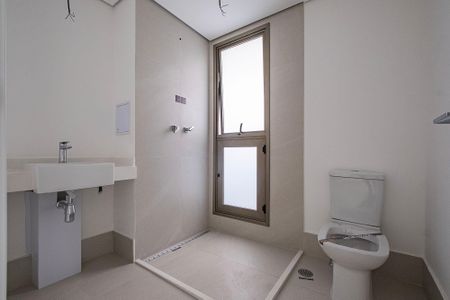 Banheiro de kitnet/studio à venda com 1 quarto, 26m² em Cerqueira César, São Paulo