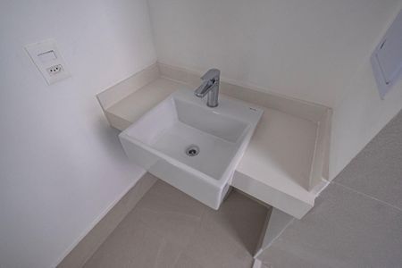 Banheiro de kitnet/studio à venda com 1 quarto, 26m² em Cerqueira César, São Paulo