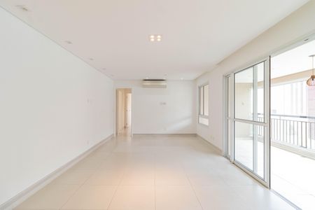 Sala de apartamento à venda com 3 quartos, 128m² em Água Branca, São Paulo