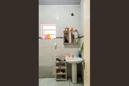 Casa à venda com 155m², 2 quartos e 2 vagasBanheiro