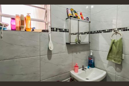 Casa à venda com 155m², 2 quartos e 2 vagasBanheiro