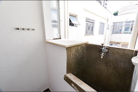 Apartamento para alugar com 46m², 2 quartos e sem vagaArea de serviço