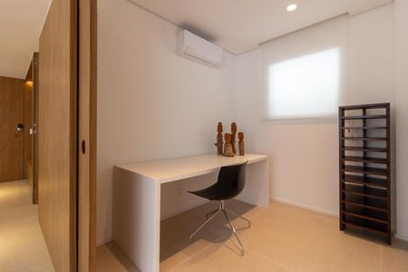 Escritório de apartamento à venda com 3 quartos, 192m² em Cerqueira César, São Paulo