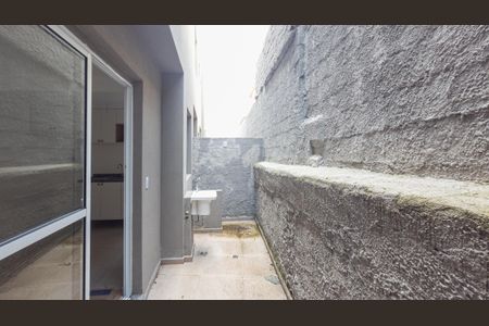 Casa de condomínio para alugar com 63m², 2 quartos e 1 vagaÁrea de serviço