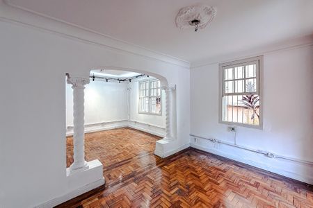 Sala de casa para alugar com 4 quartos, 200m² em Vila Mariana, São Paulo